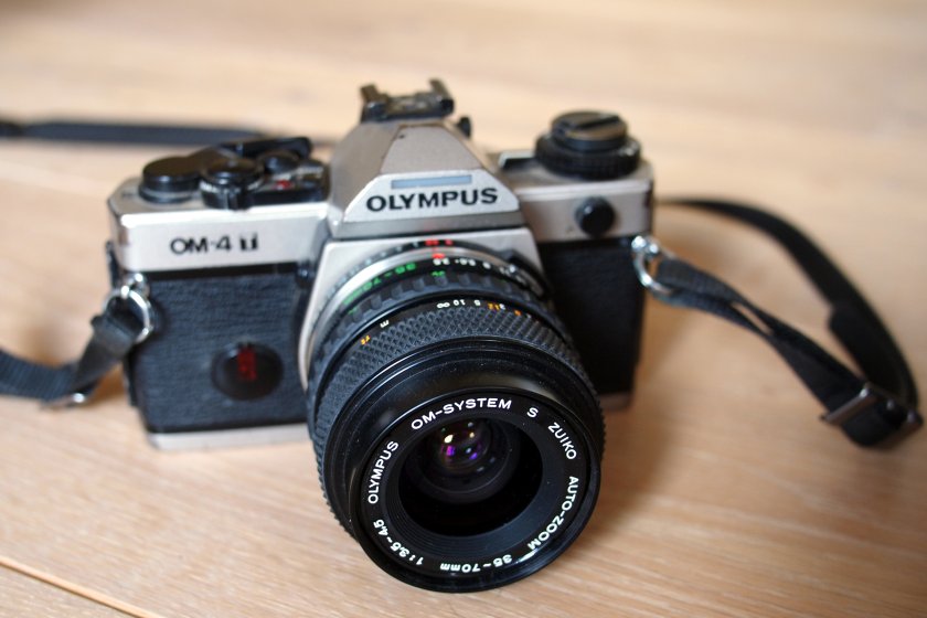 Olympus OM S Zukio 35-70mm f3.5-4.5 Close Focus VS Vivitar Series