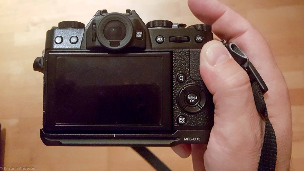 A closer look at the Fujifilm MHG-XT10 grip for the X-T20