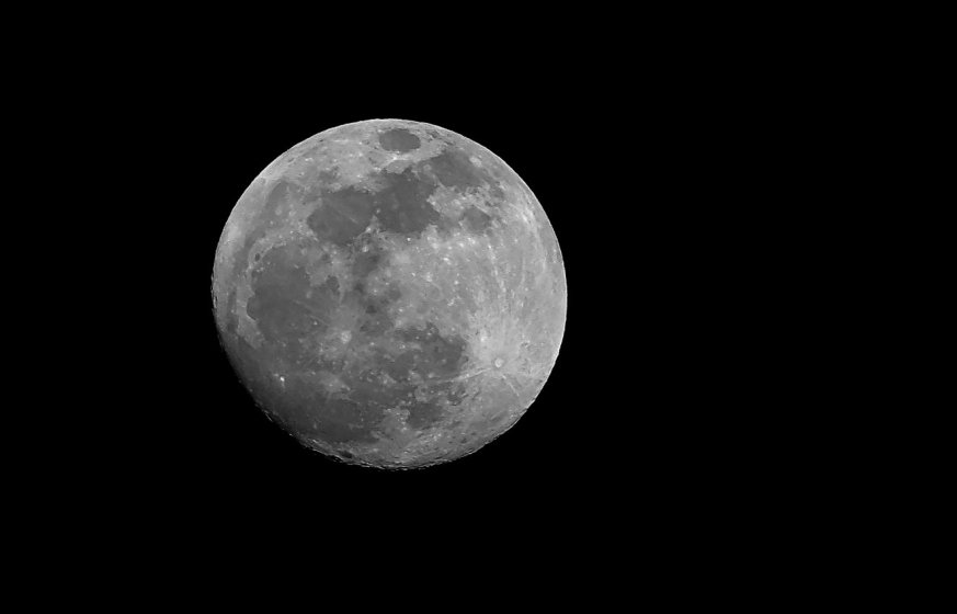 Moon Shot test with the 55-200 | DPReview Forums