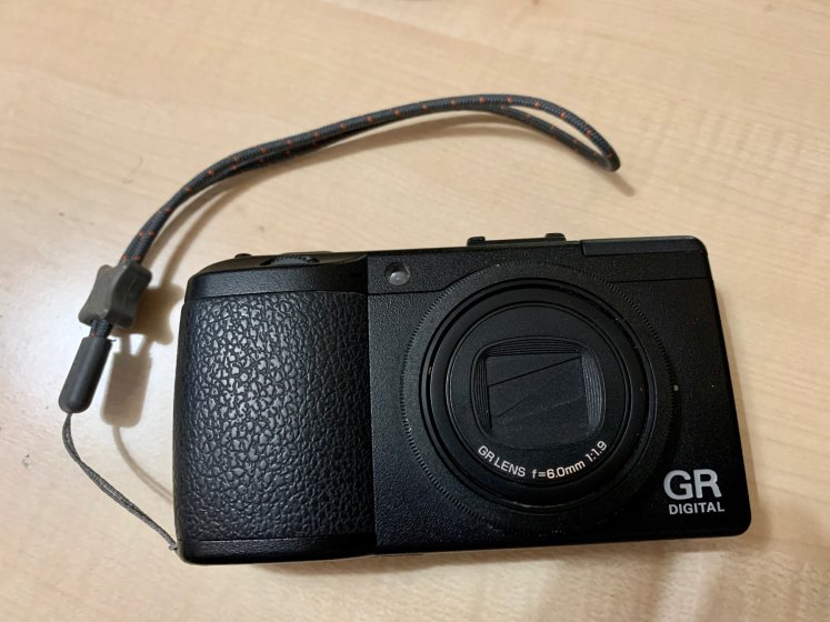 FOR SALE: Ricoh GRDiii + GW-2 + GH-2 + extras GR Digital iii