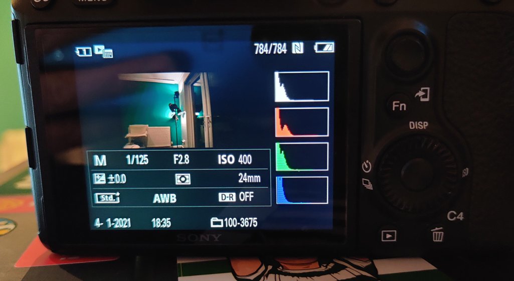 Monitor view is brighter than actual picture, histogram is also ...
