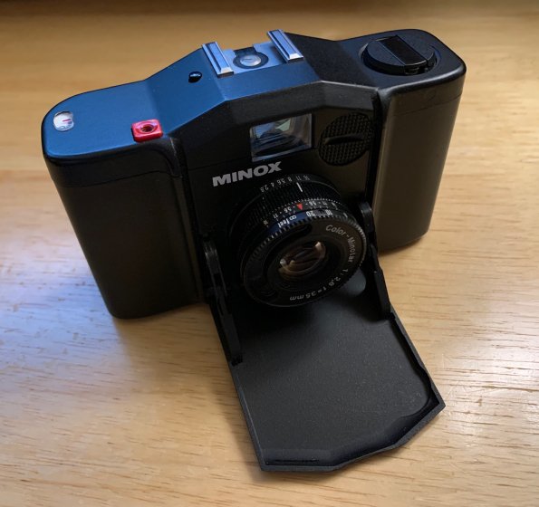 Minox 35 PE – Mini Appareil Photo Argentique 35mm Avec Flash – état Fonctionnel