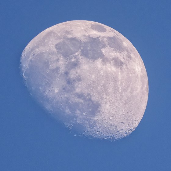 The Moon at 800mm | DPReview Forums