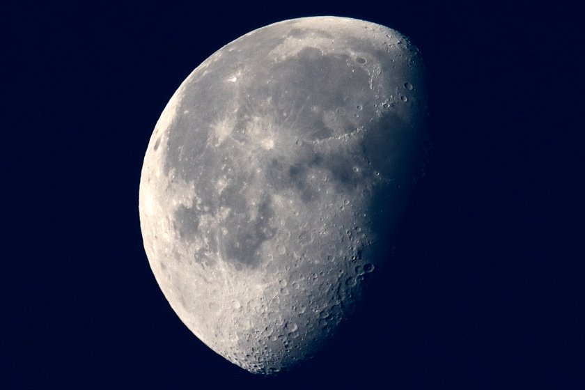 moon A Moon Shot - M50 + EF-S 55-250mm STM | DPReview Forums