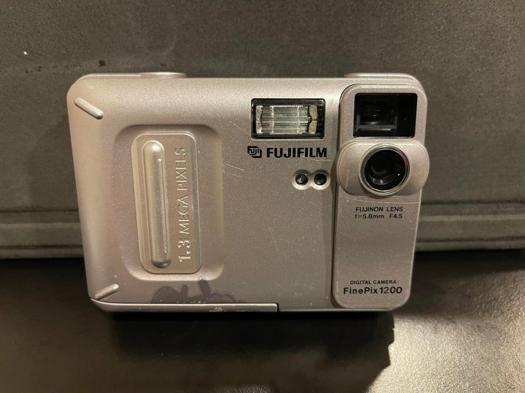Fujifilm FinePix-1200 | DPReview Forums