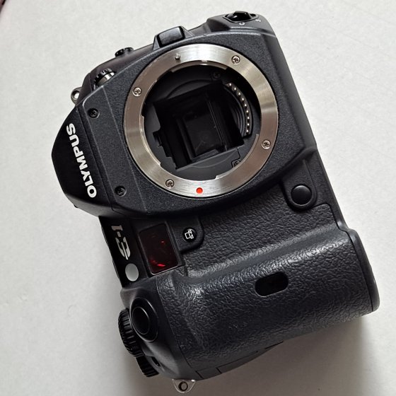 Olympus E-1, the original w/ 25mm 1:2.8 lens | DPReview Forums