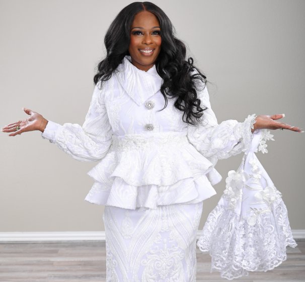 Have u tried ALO? Dark Skin + White clothes, is ALO the way? photos  attached | DPReview Forums