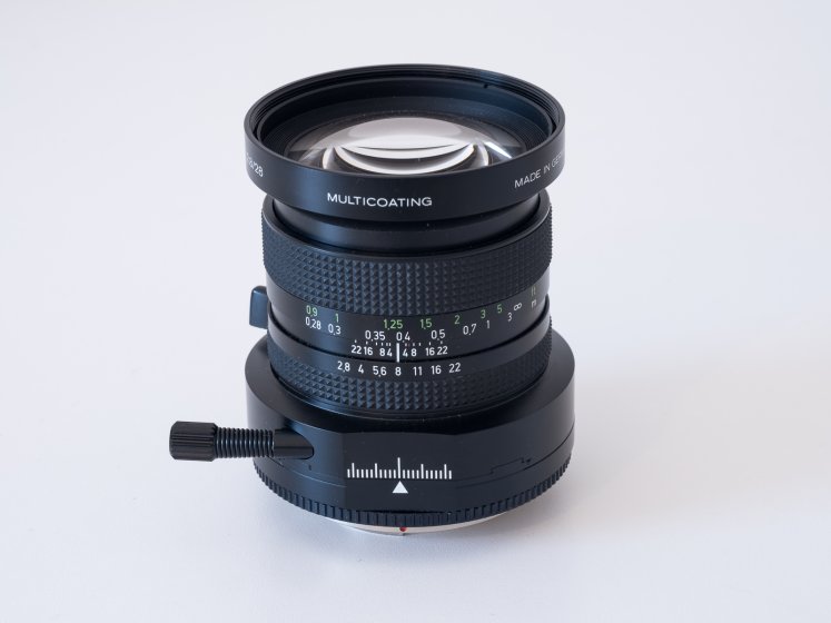 Schneider shift lens for Nikon: 28mm f2.8 PC Super Angulon