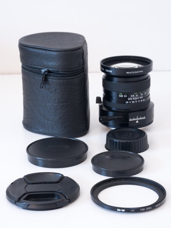 Schneider shift lens for Nikon: 28mm f2.8 PC Super Angulon