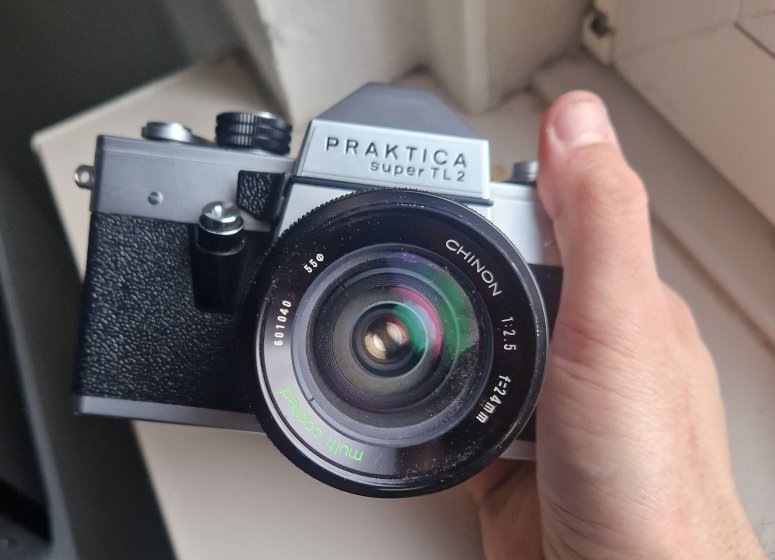 Found a Praktica super TL2 + 24mm and 50mm lenses | DPReview Forums