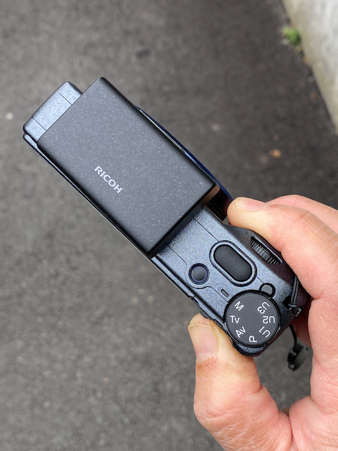 Ricoh GF-2 tiny flash | DPReview Forums