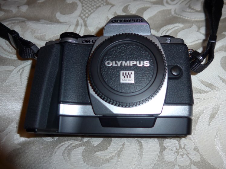 Olympus ECG-1 Grip for E-M10 | DPReview Forums