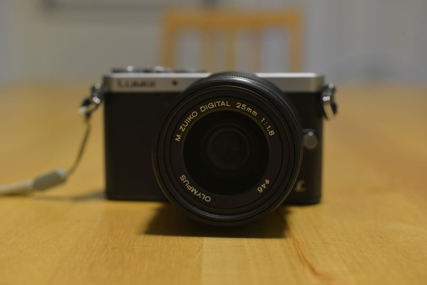 Lumix GM1 + Olympus 25mm F1.8 M4/3 美品完動品 Lumix GM1 + Olympus 25mm F1.8 M4/3 美品完動品 Lumix GM1