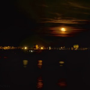 Red Moon Rising | DPReview Forums